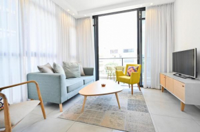 Beauty 2 BR in Gordon Beach by HolyGuest